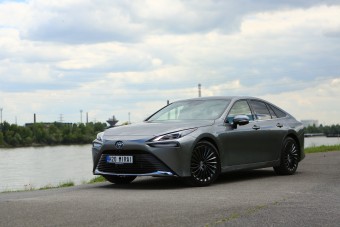 Videón a Toyota, ami vizet bocsát ki