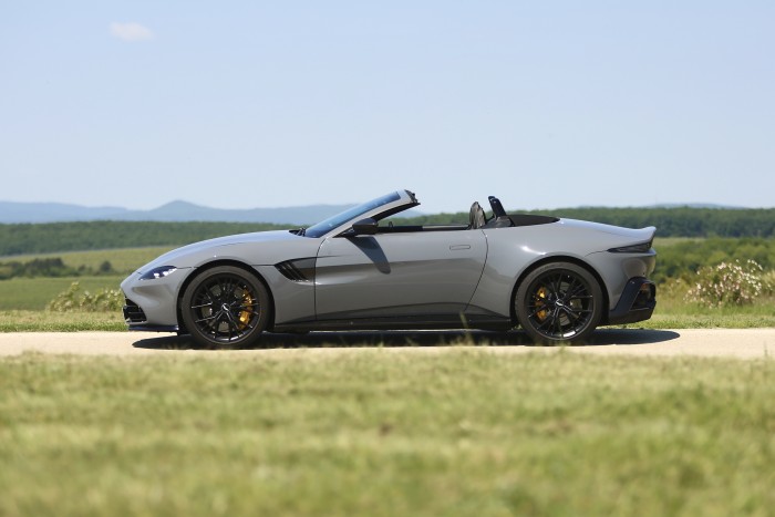 Ha én James Bond lennék… – Aston Martin Vantage Roadster 86 Ha én James Bond lennék… – Aston Martin Vantage Roadster 86