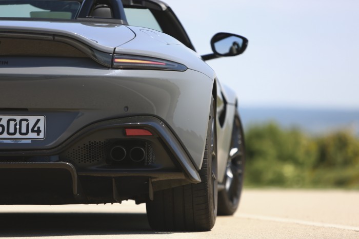 Ha én James Bond lennék… – Aston Martin Vantage Roadster 88 Ha én James Bond lennék… – Aston Martin Vantage Roadster 88