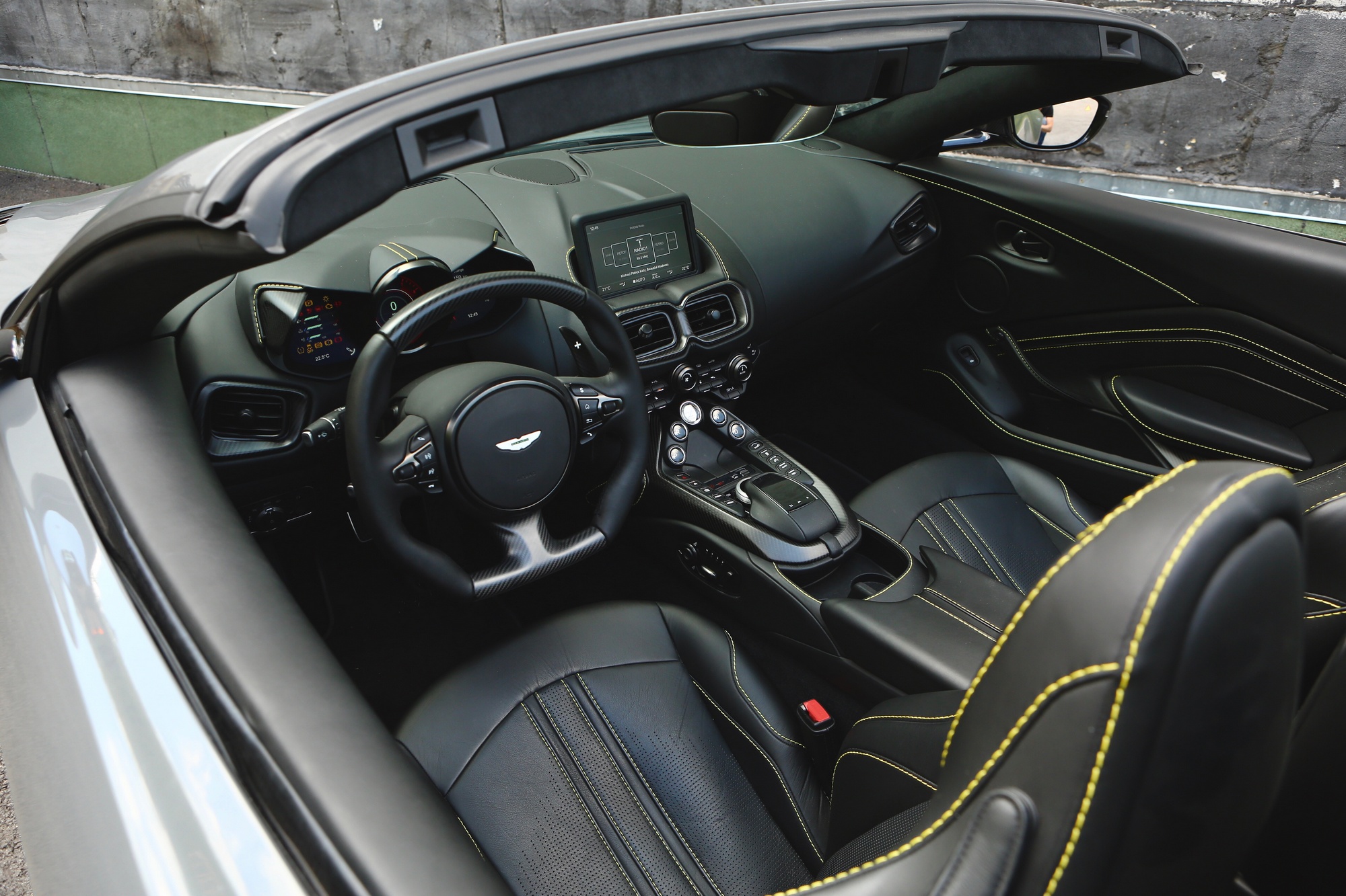 Ha én James Bond lennék… – Aston Martin Vantage Roadster 24