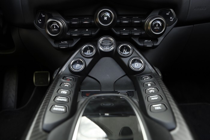 Ha én James Bond lennék… – Aston Martin Vantage Roadster 82 Ha én James Bond lennék… – Aston Martin Vantage Roadster 82