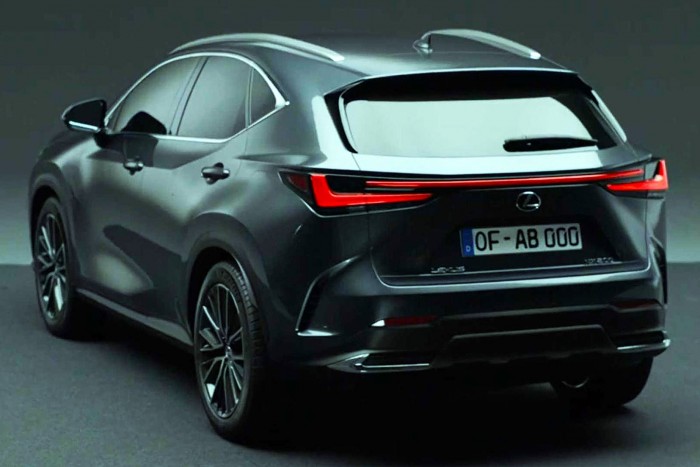 Premier előtt az első plug-in hibrid Lexus 8