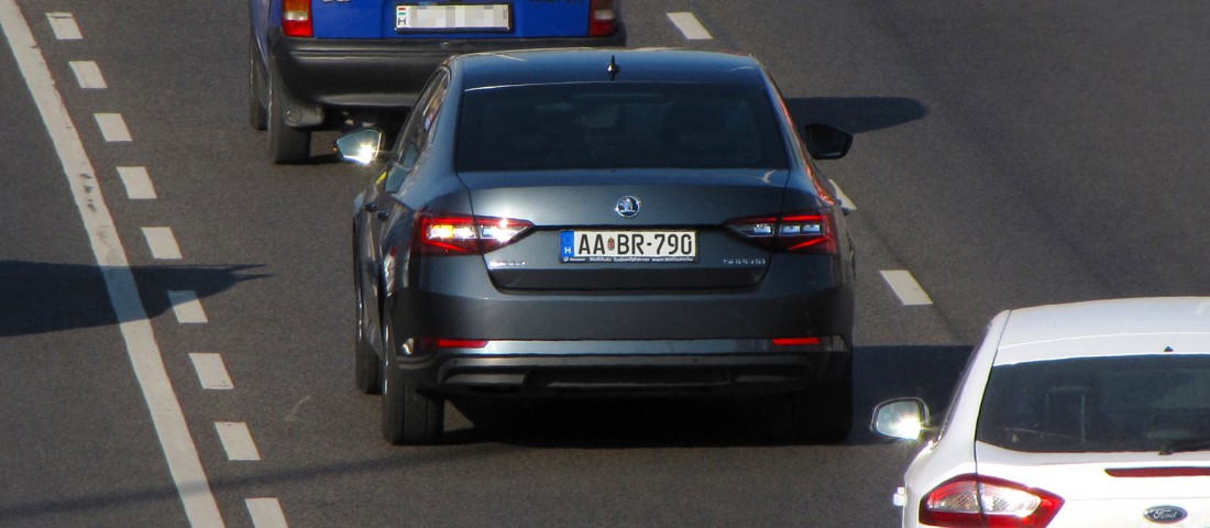 Így nézhetnek ki élőben az új magyar rendszámok