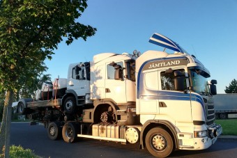 Az M0-son csípték meg a rakományrögzítés fekete öves mesterét