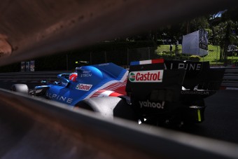 F1: Elárulták a hajlékony hátsó szárnyak titkát