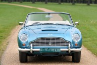 1,6 milliárdba kerül ez a csokor Aston Martin, és így is olcsó 27 1,6 milliárdba kerül ez a csokor Aston Martin, és így is olcsó 27