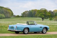 1,6 milliárdba kerül ez a csokor Aston Martin, és így is olcsó 31 1,6 milliárdba kerül ez a csokor Aston Martin, és így is olcsó 31
