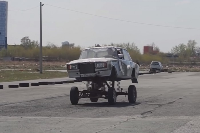 Megáll az ész attól, amit ezzel a Ladával műveltek