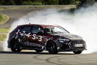 Akár egykerék-hajtásra is képes lesz az új Audi RS3 15