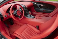 2000 km-rel adtak el egy különleges és piszok gyors Bugattit 19