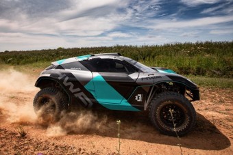 Terep-versenyautót épít a McLaren
