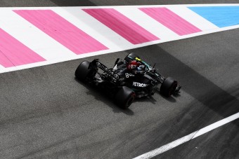 F1: Megtalálták a bűnbakot a Mercedesnél