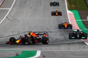 F1: Mesterségesen nyúlnak bele a bajnokságba?