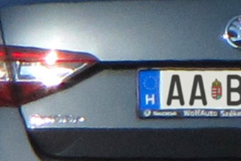 Így nézhetnek ki élőben az új magyar rendszámok