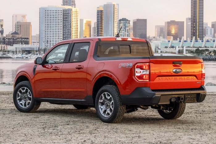 Hibrid pickupot mutatott be a Ford 6