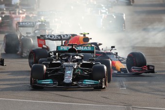 Hamilton: Rossz irányba tart a Forma-1