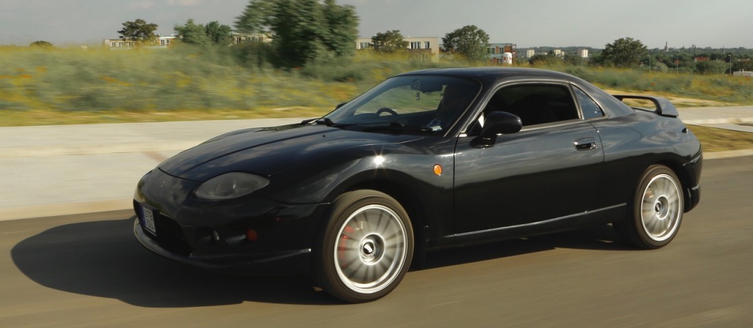 Itthon épp csak egy marék embernek van. Vezettük az egyiket!