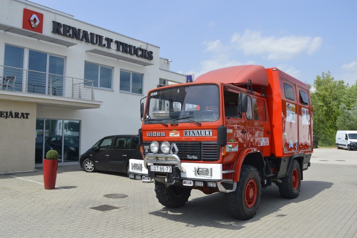 Oldtimerrel fedezik fel Attila birodalmát