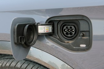 Hétfőtől lehet pályázni az állami autós milliókra