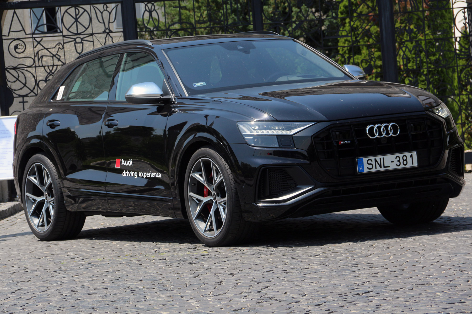 Audi SQ8: Precíziós csapásmérő 5