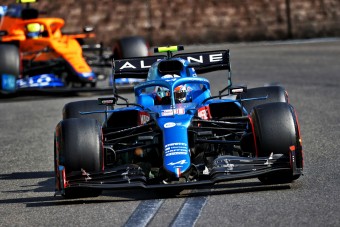 F1: Komoly hosszabbítást jelentett be az Alpine