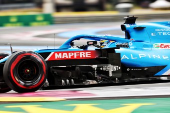 F1: Erős ellenfelekkel vennék fel a kesztyűt Alonsóék