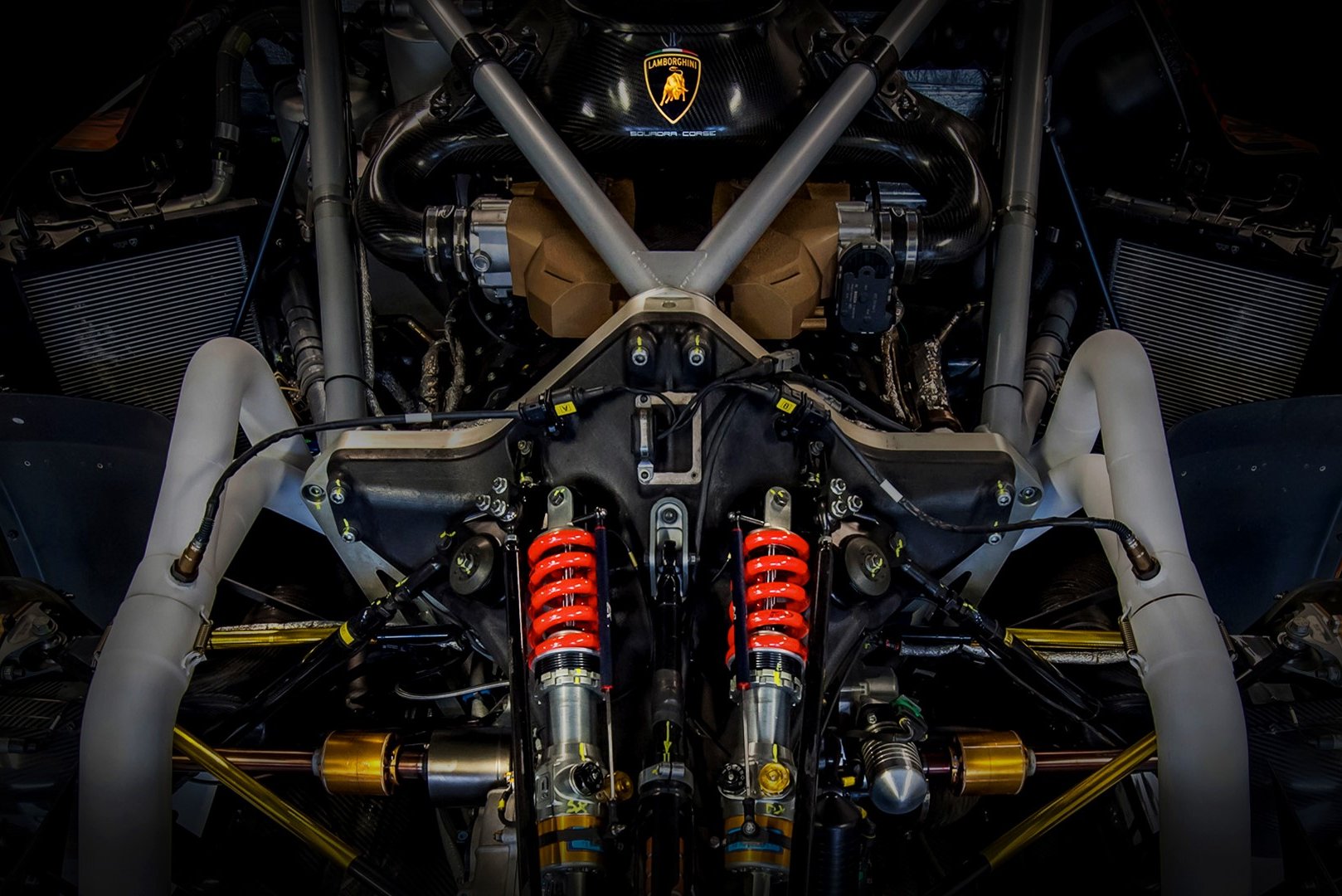 Világújdonság teszi ultra szilárddá a Lamborghini Essenza SCV12-t 7