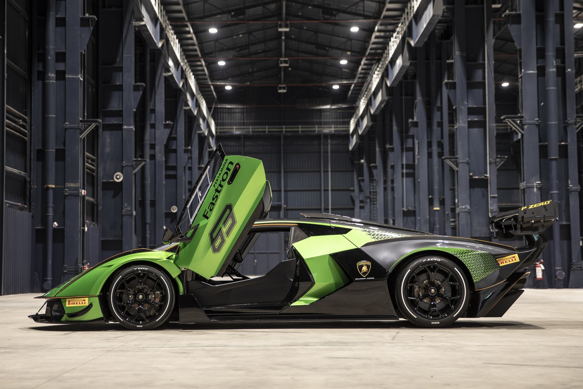 Világújdonság teszi ultra szilárddá a Lamborghini Essenza SCV12-t 10