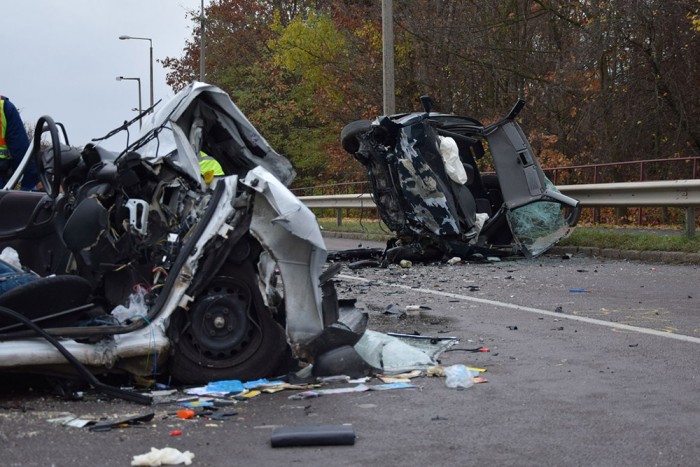 Lopott kocsival, bódultan halálos balesetet okozott, hét és fél évet kapott
