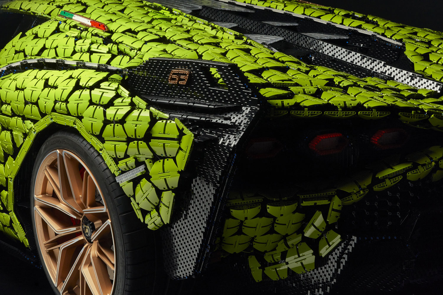 Ez a Lamborghini még a Bugatti Chiront is felülmúlja 15