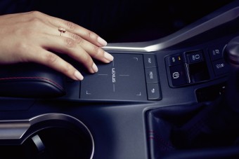 Búcsúzik az autóipar egyik legidegesítőbb rendszere