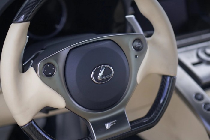 Bűn eltenni, vagy zseniális befektetés a Lexus LFA? Itt a válasz! 7