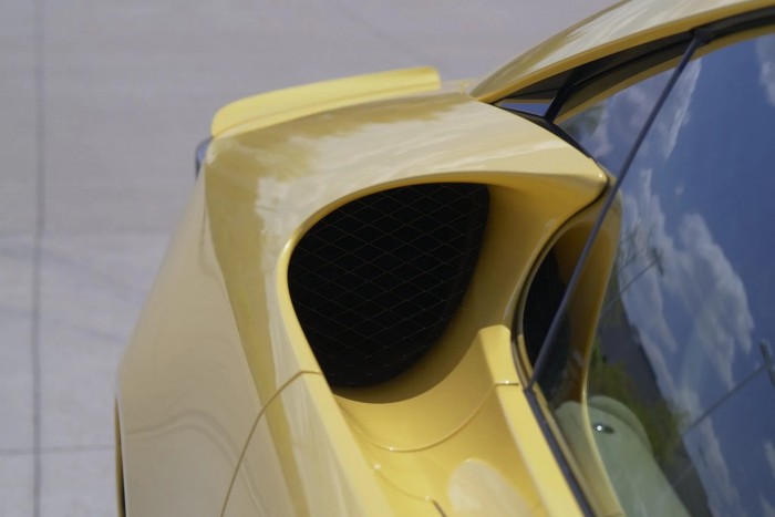 Bűn eltenni, vagy zseniális befektetés a Lexus LFA? Itt a válasz! 6