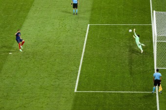 Vagyonokat kerestek a magyarok a foci-Eb körömlerágós meccsein