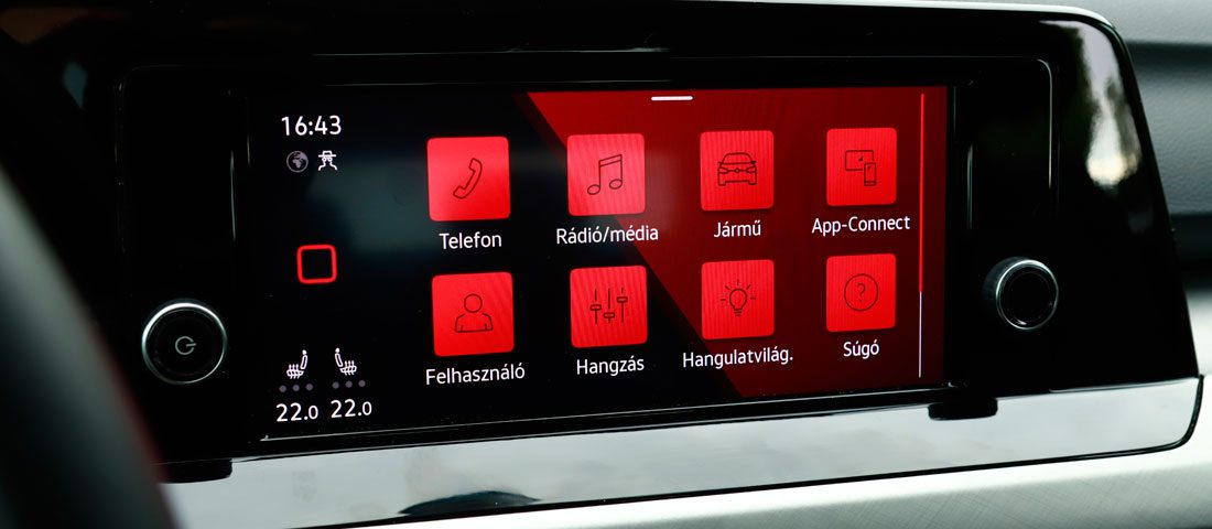 Vajon a kategória etalonjának számító VW Golf fedélzeti rendszere is erős?