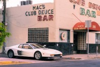 Nem csak olyan, ez az. A Miami Vice Ferrarija! 15