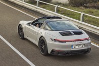 Tovább bővül a Porsche 911 családja 17