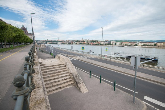 Tesztelik, milyen lenne lezárni a pesti rakpartot