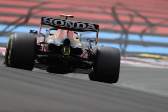 F1: Hatalmas búcsúajándékot kap a Red Bull a Hondától