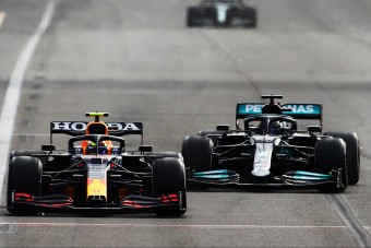 F1: Fordulópont jöhet a Red Bull-Merci csatában
