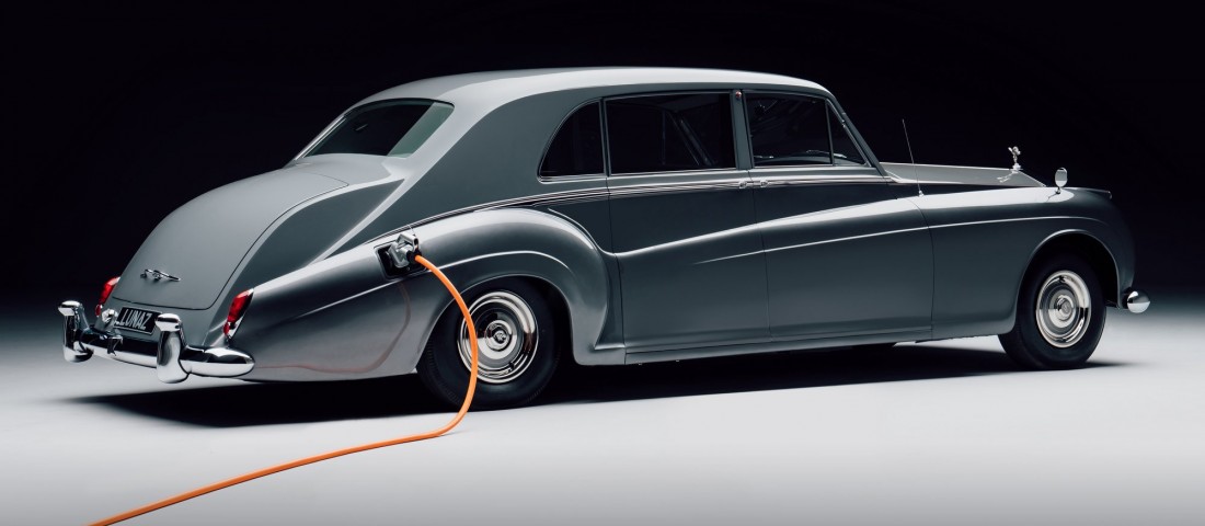 Autógyárat vett David Beckham