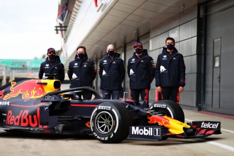 F1: Őrült huzavona megy a Red Bull-pilóta körül