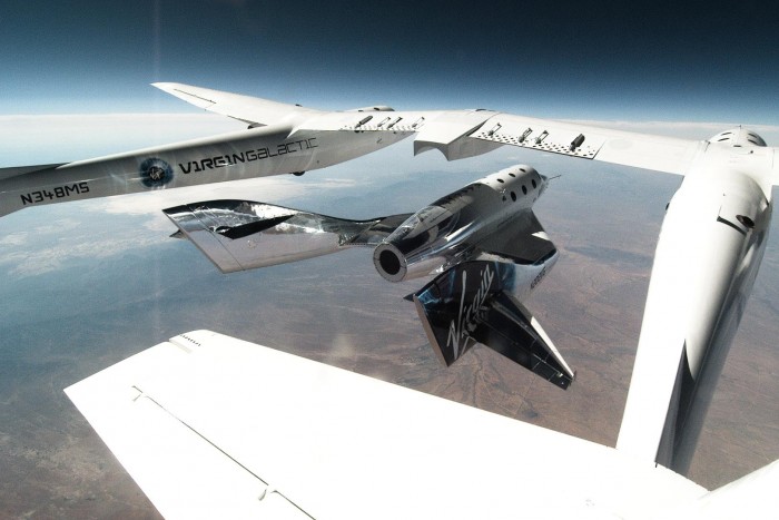 Fordulat a leggazdagabbak űrversenyében