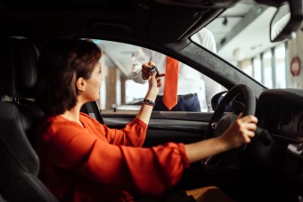 Ilyen autókat kapnak a magyar hírességek