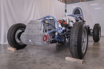 Építs magadnak veterán versenyautót