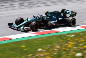 F1: Belső problémák Vettel csapatánál