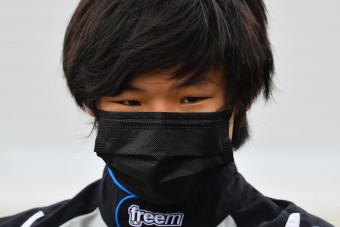 F1: Kínai pilóta lehet Hamilton utódja