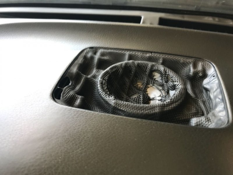 Sose találod ki, mi égette meg ennek a kocsinak a belterét 2