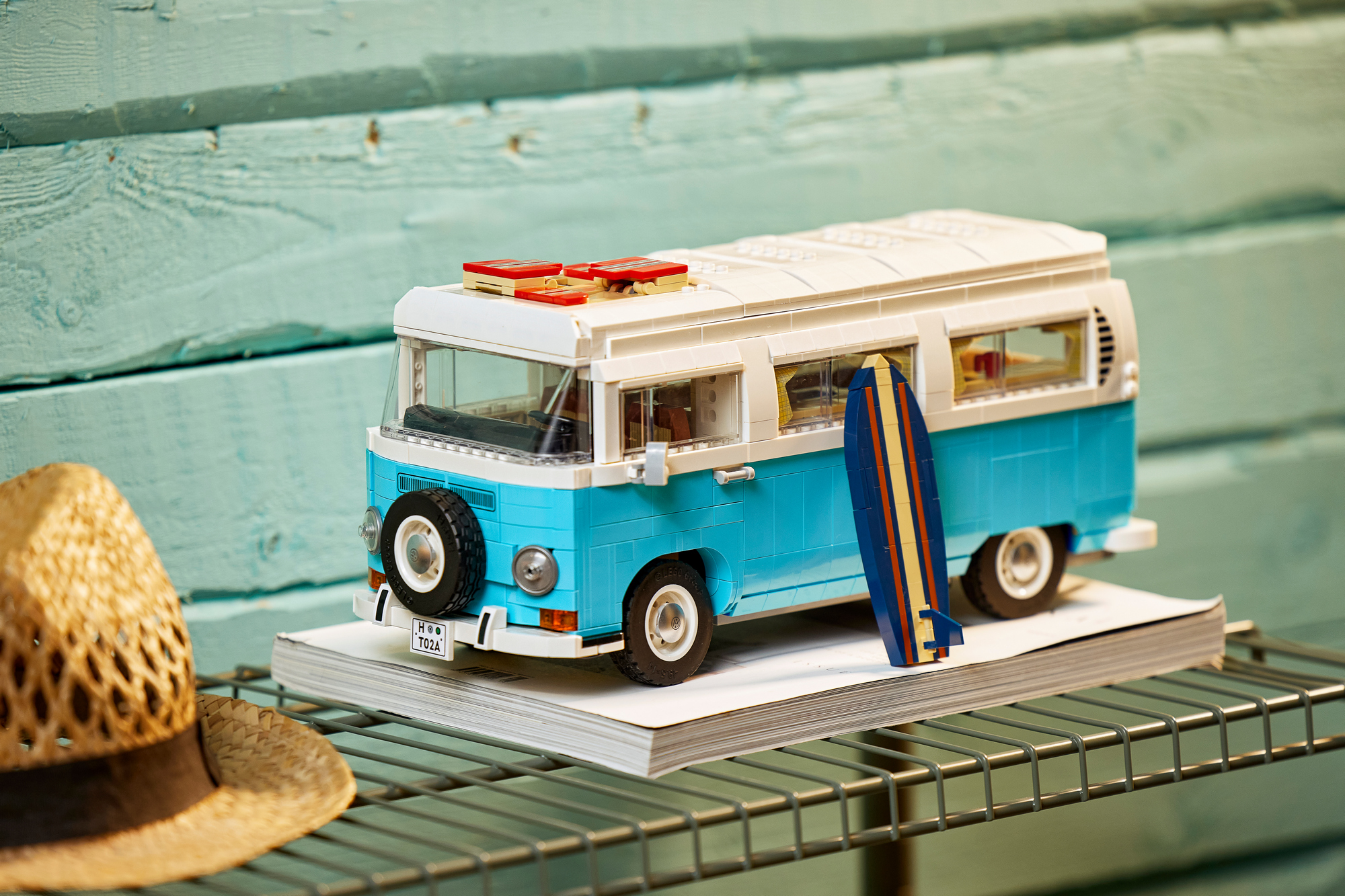 Lego- és VW-fanok figyelem! Itt az új T2-es lakóbusz készlet! 15
