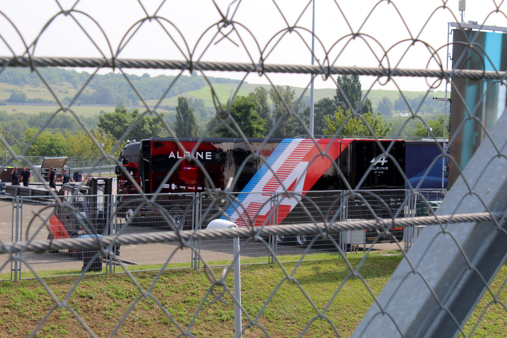 F1: A Hungaroringre értek a csapatok, benéztünk a kulisszák mögé 9